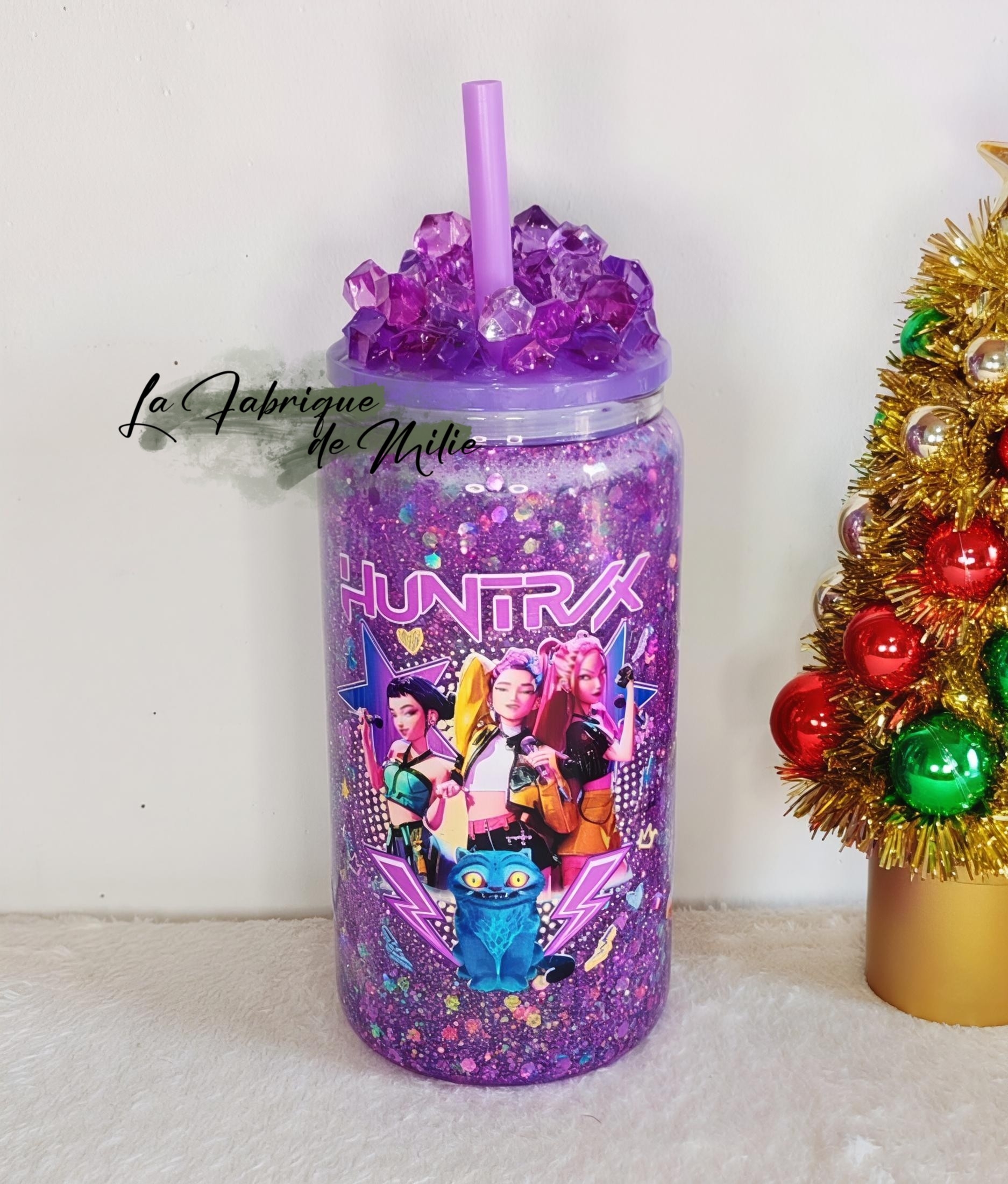 Gobelet Snow Globe - "Huntrix" – Image 2