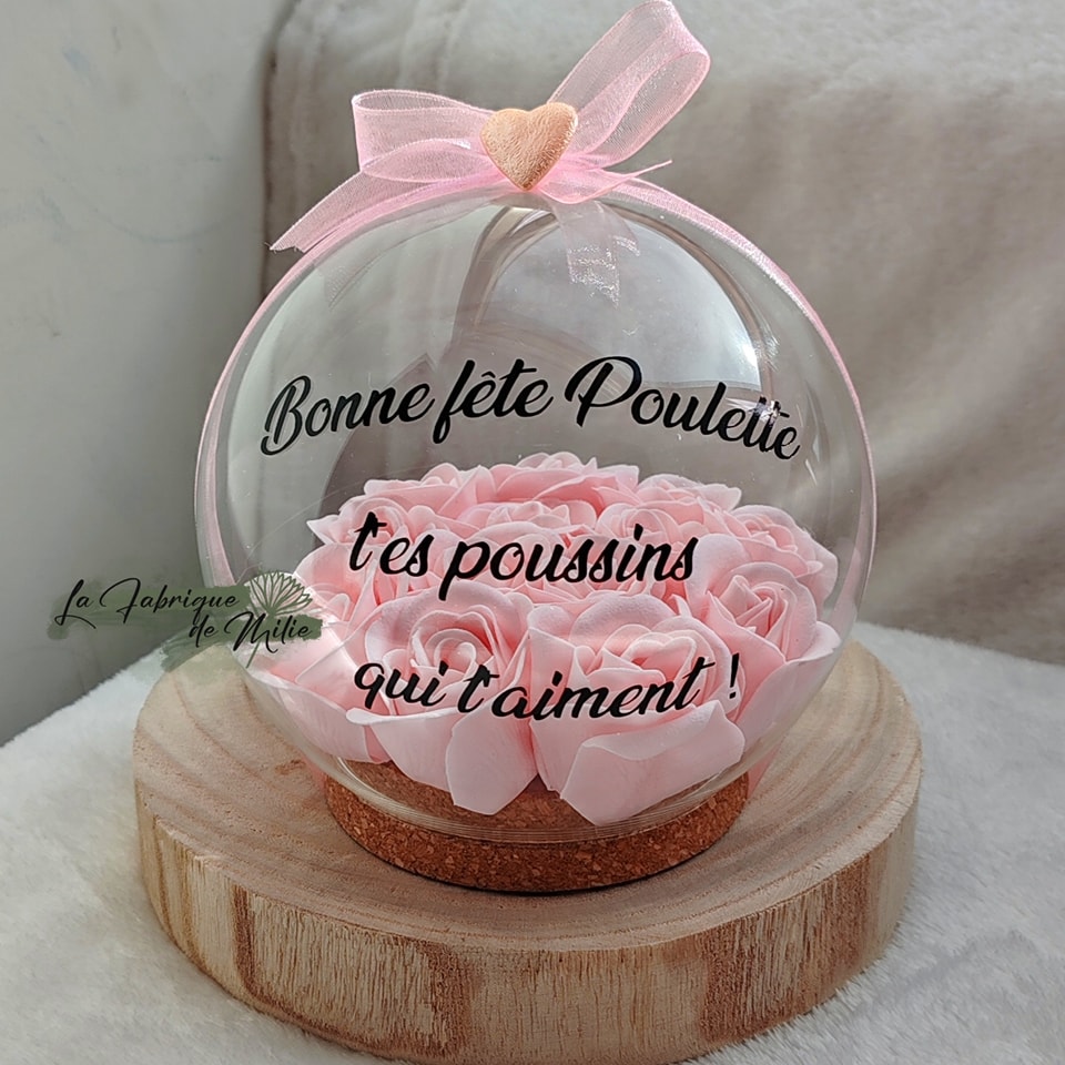 Boule Dôme Décorative aux Fleurs de Savon – Message Personnalisé